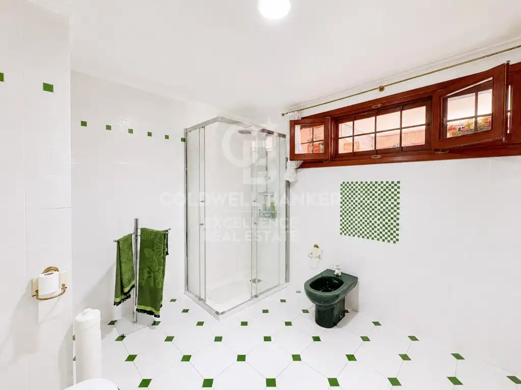 Bany de Casa o xalet en venda en Torrent amb Aire condicionat, Calefacció i Jardí privat