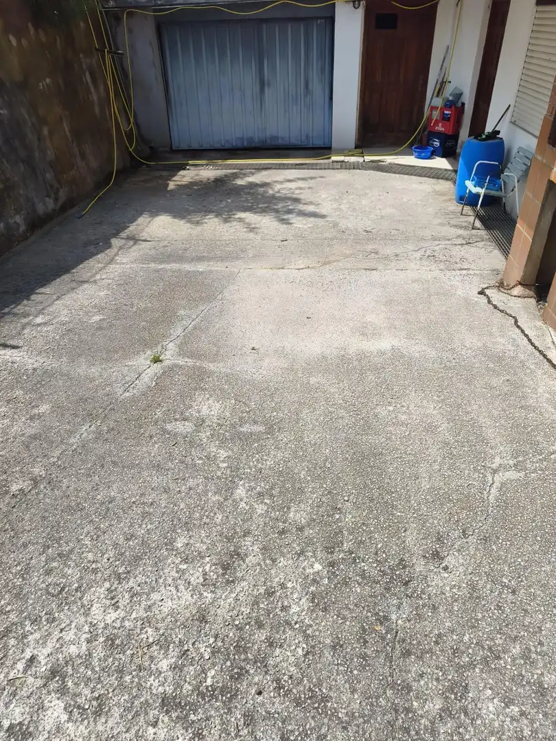Vista exterior de Casa o xalet en venda en Miengo amb Calefacció, Terrassa i Moblat