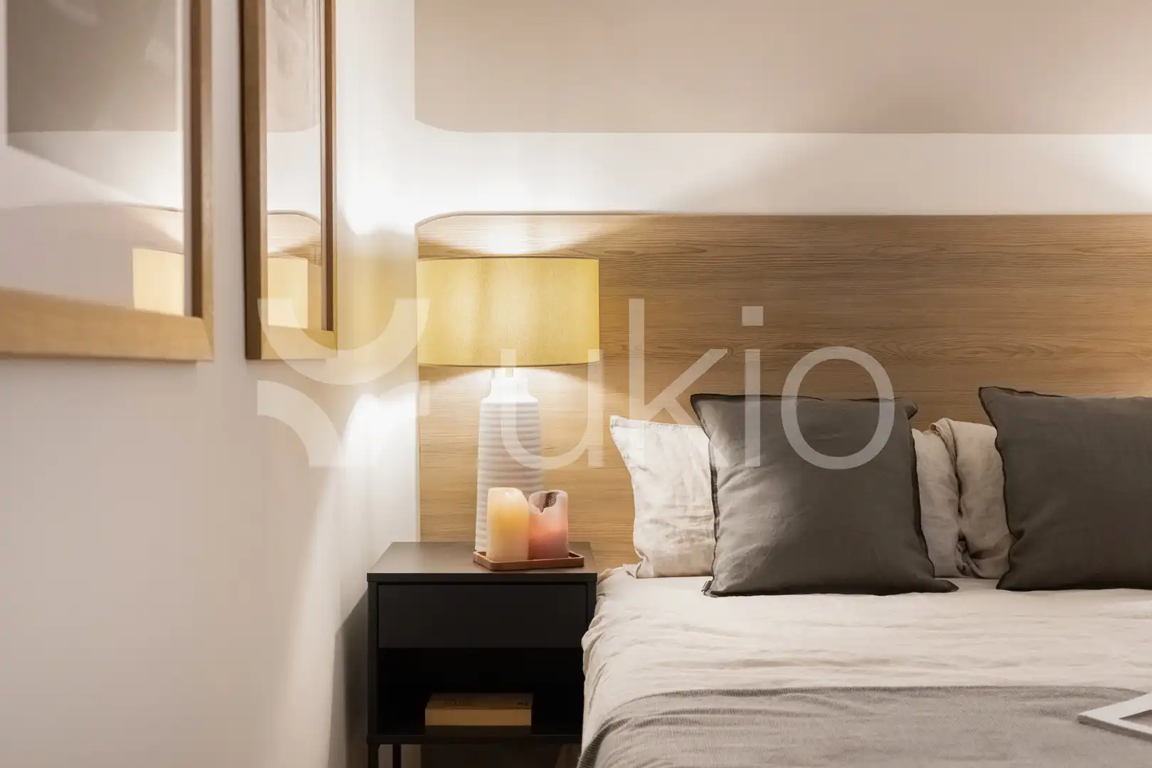 Dormitori de Apartament de lloguer en Madrid amb Aire condicionat, Calefacció i Moblat