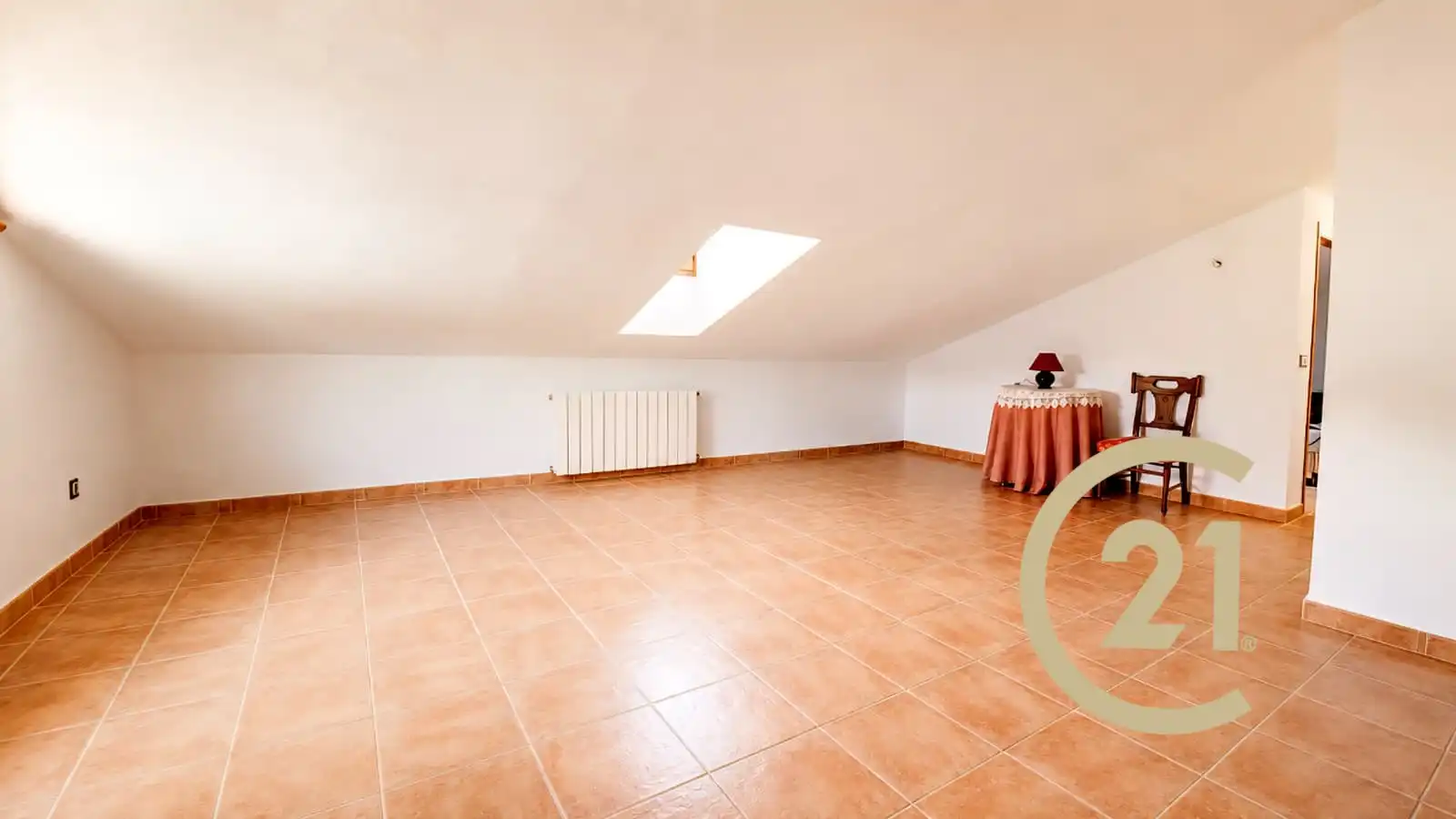 Wohnzimmer von Einfamilien-Reihenhaus zum Verkauf in Cartajima mit Heizung, Terrasse und Abstellraum