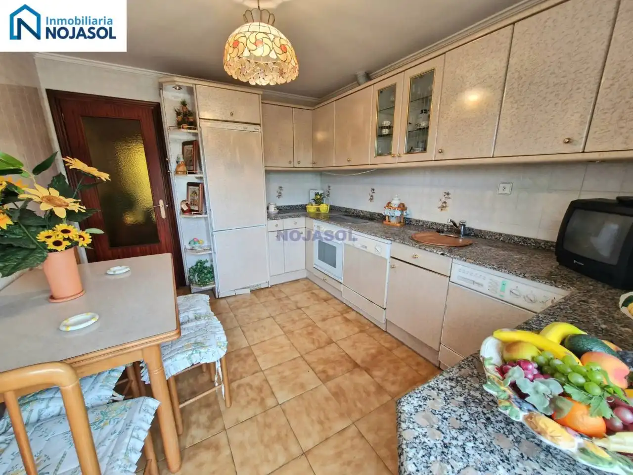 Cocina de Piso en venta en Hazas de Cesto con Parquet, Terraza y Amueblado