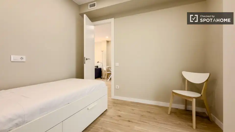 Habitación de Piso de alquiler en Barcelona con Aire acondicionado, Calefacción y Amueblado