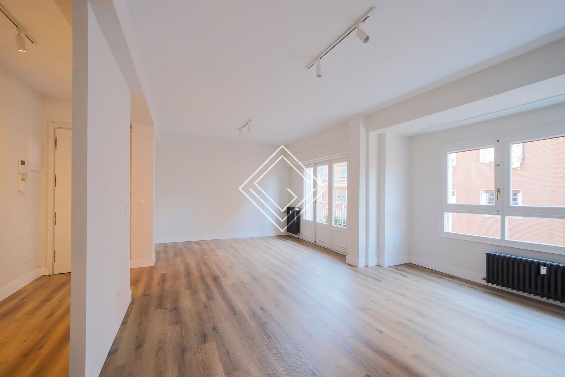 Living room of Flat to rent in  Madrid Capital  with Air Conditioner, Heating and Terrace