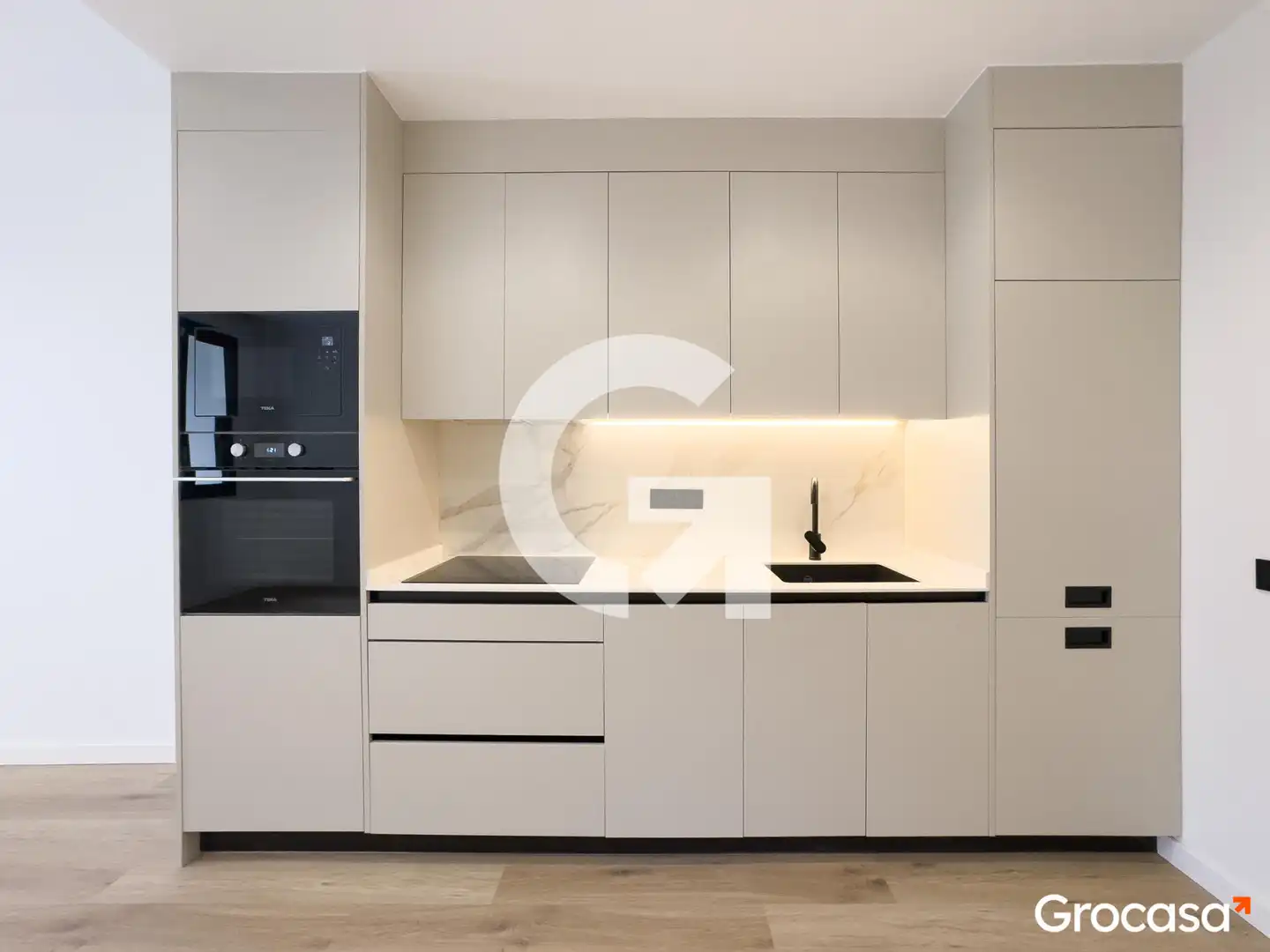 Cocina de Piso en venta en Barcelona con Aire acondicionado, Calefacción y Horno