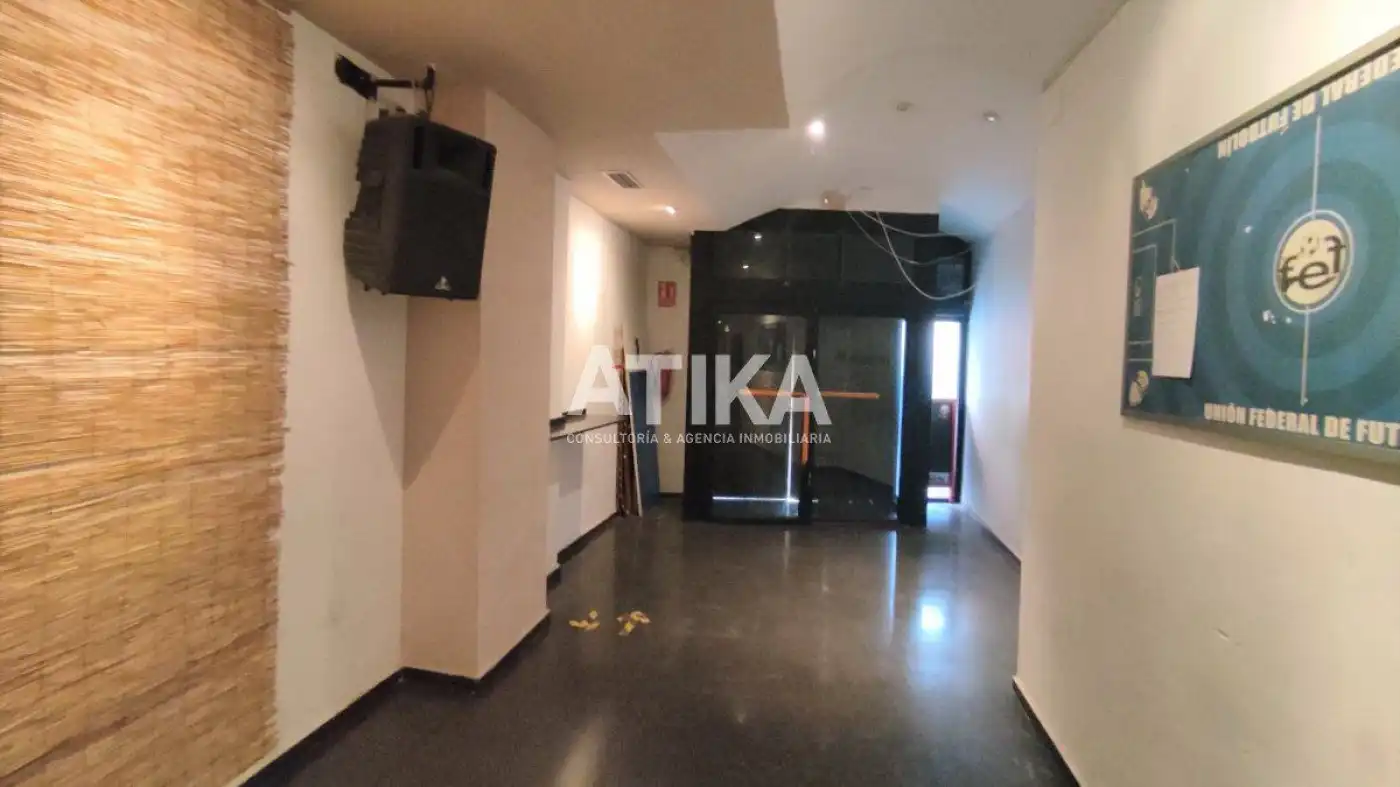 Business premises for sale in Sant Josep - Zona Hospital, imagen 5