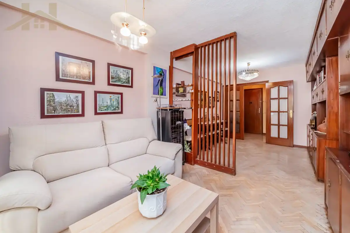 Living room of Flat for sale in Alcorcón  with Heating, Terrace and Furnished