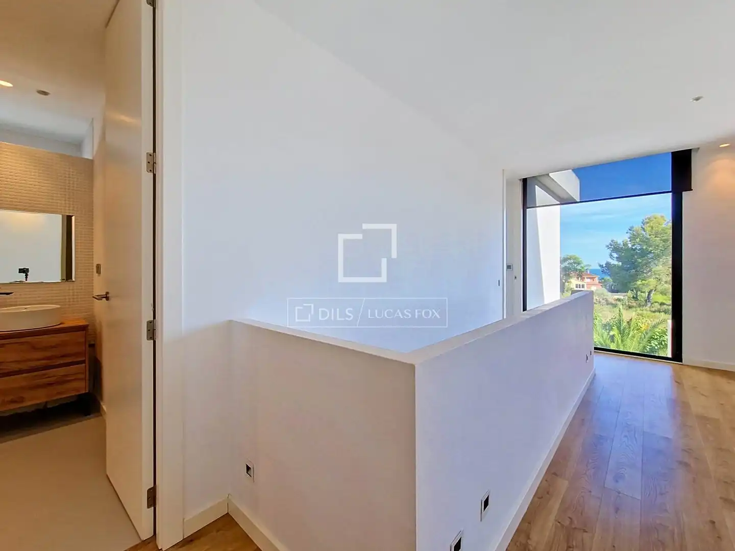 Haus oder Chalet zum Verkauf in Vilanova i la Geltrú mit Klimaanlage, Heizung und Privatgarten