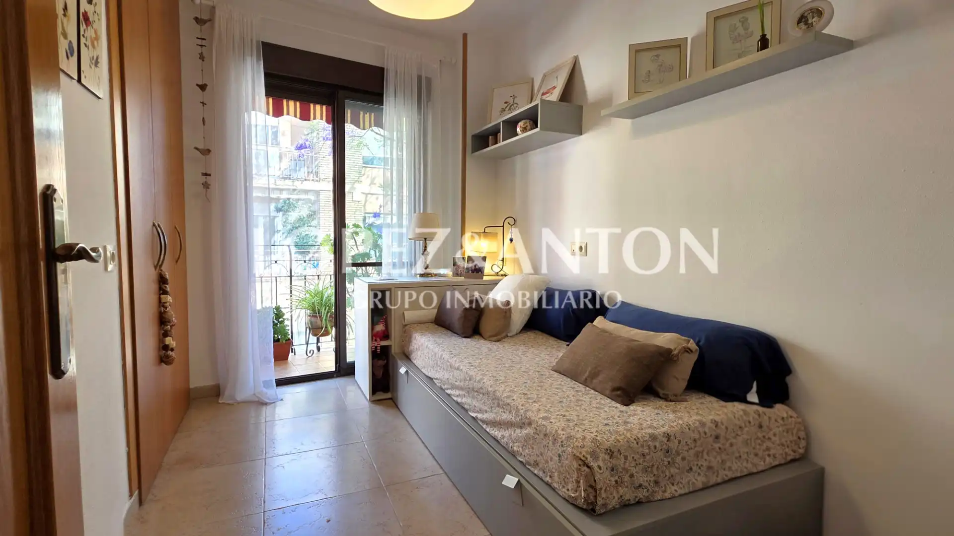Bedroom of Flat for sale in L'Eliana  with Air Conditioner, Oven and Balcony