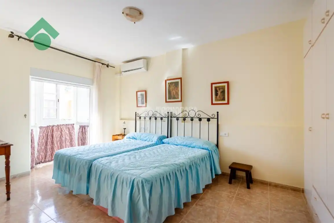 Dormitori de Casa adosada en venda en Nerja amb Aire condicionat