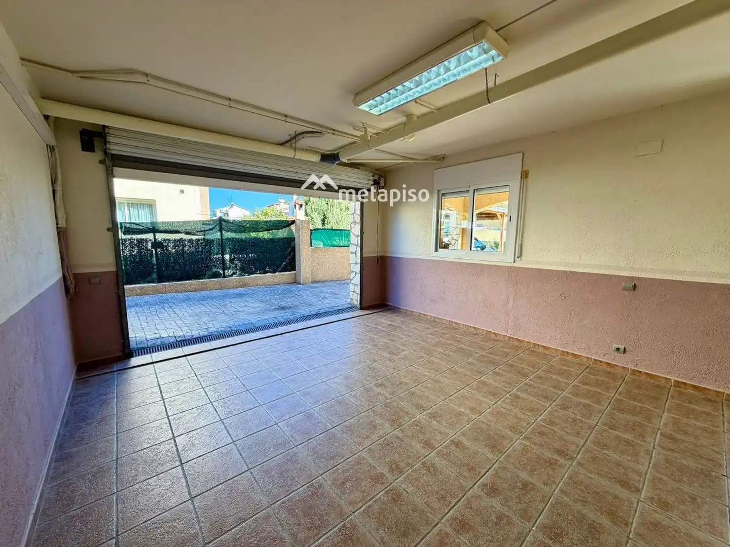 Vista exterior de Casa o xalet en venda en El Vendrell amb Aire condicionat, Calefacció i Piscina