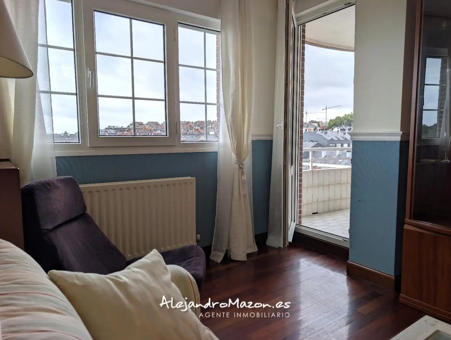 Bedroom of Flat for rent in Castro-Urdiales  with Heating, Terrace and Swimming Pool