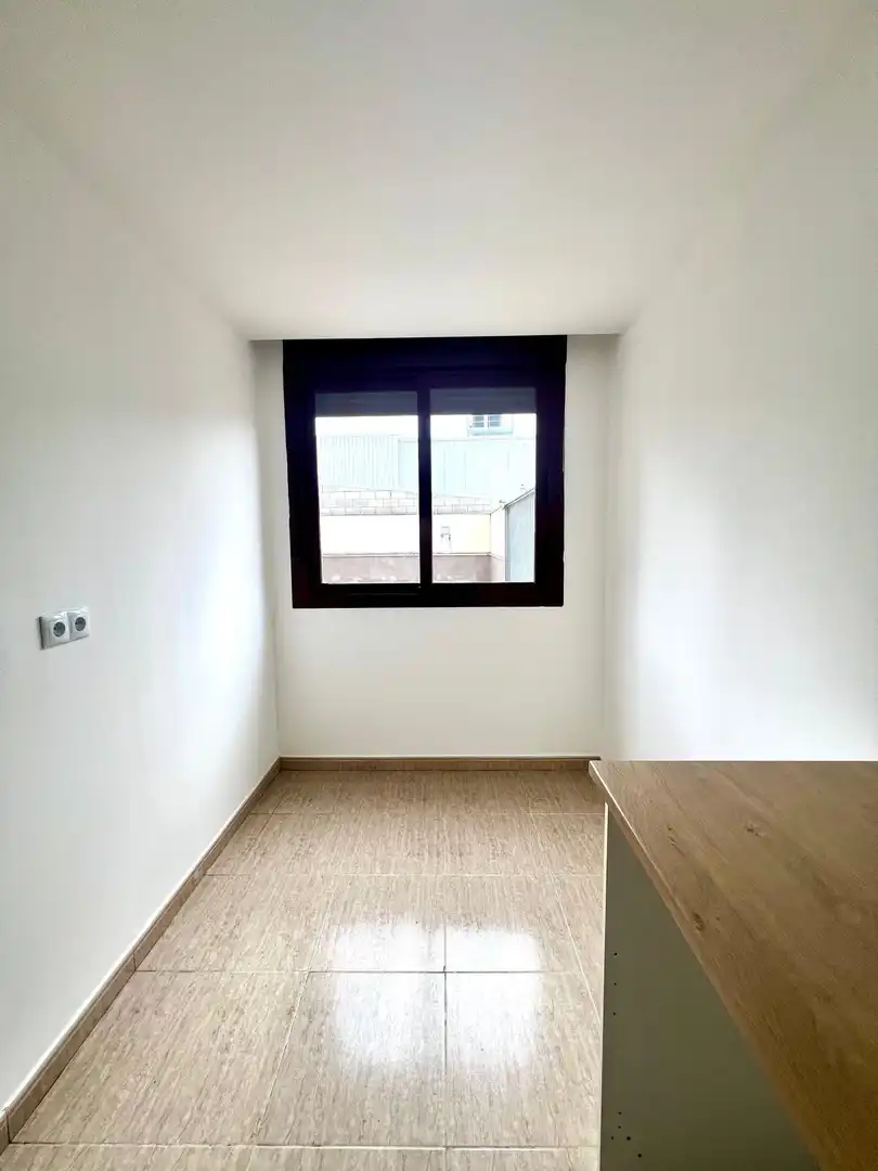 Habitación de Piso en venta en Deltebre con Alarma