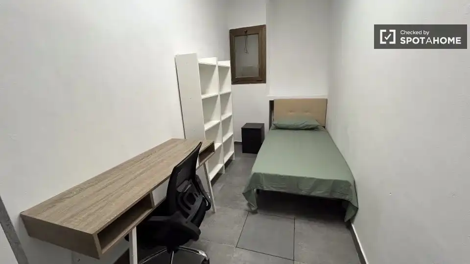 Dormitori de Pis per a compartir en Collblanc - La Torrassa