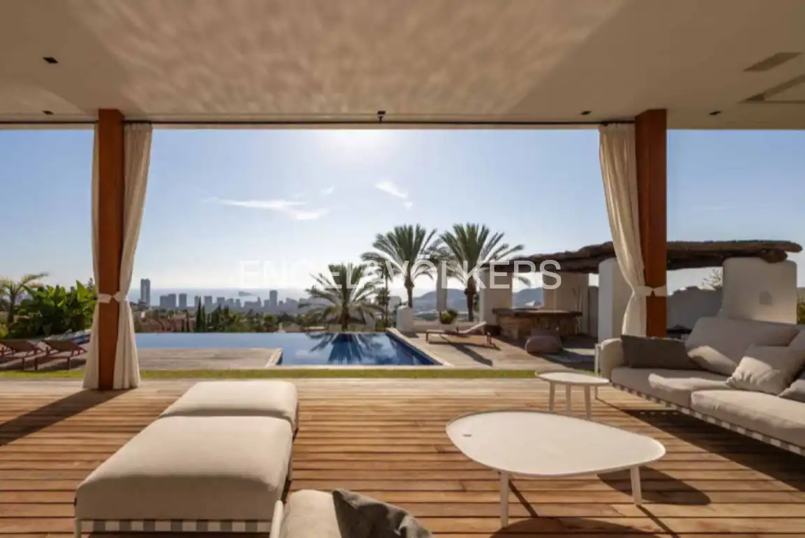 Casa con piscina en venta en Golf Bahía