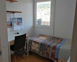 Bedroom of Flat to share in  Barcelona Capital  with Heating, Washing machine and TV