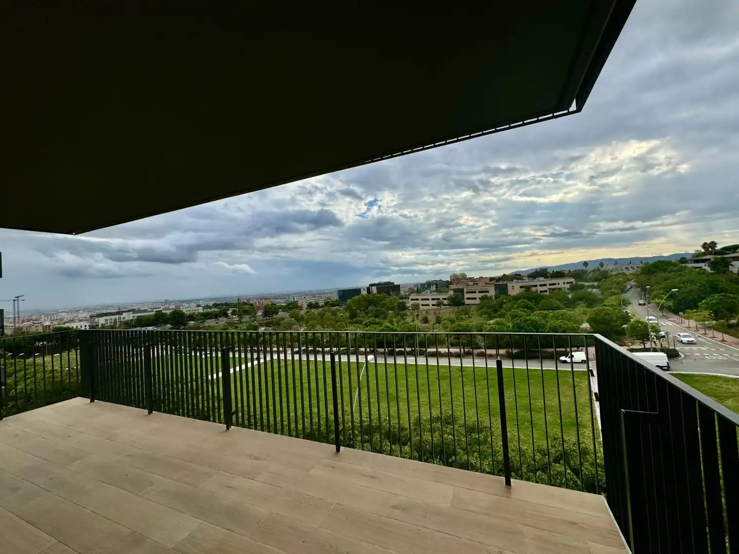 Flat with pool to rent in Calle JOAN MIRO, imagen 2