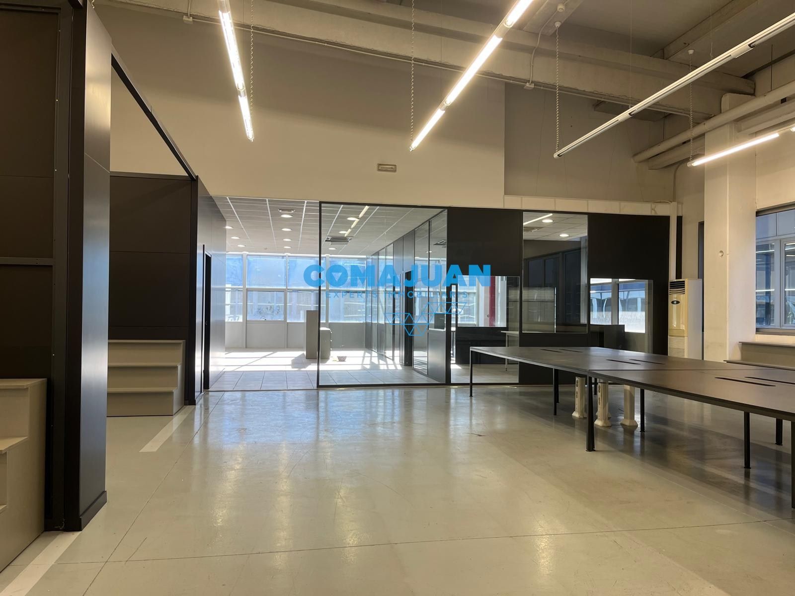 Nau industrial de lloguer en Badalona