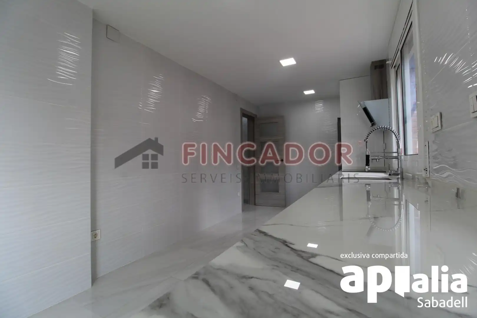 Casa amb terrassa en venda a Carrer dels Pirineus, imagen 14