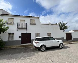 Vista exterior de Casa o xalet en venda en Olivares amb Jardí privat, Terrassa i Traster