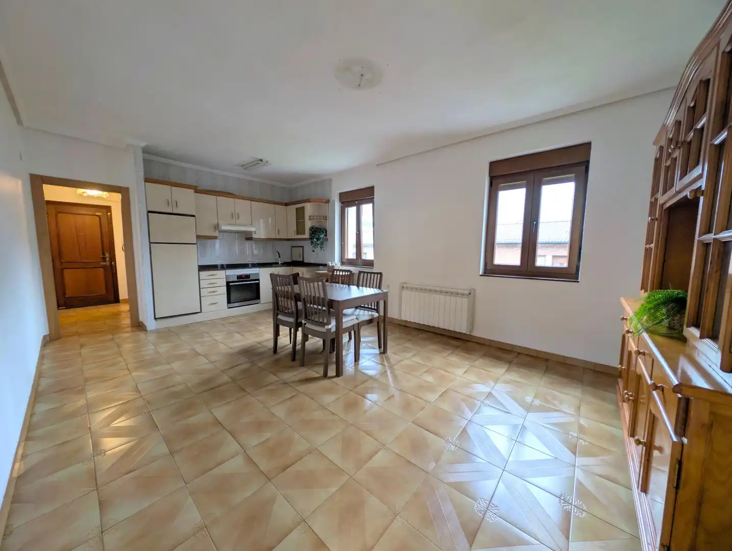 Cocina de Piso en venta en San Martín del Rey Aurelio con Calefacción, Trastero y Balcón