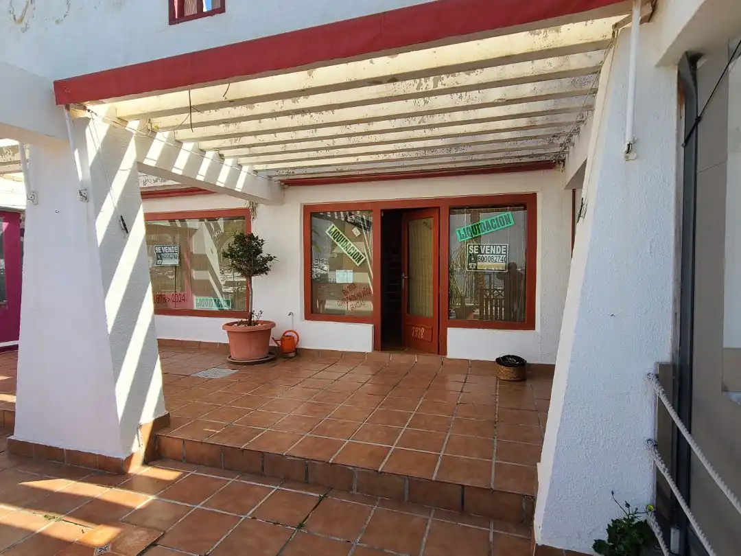 Local en venda en La Manga del Mar Menor amb Aire condicionat, Calefacció i Terrassa