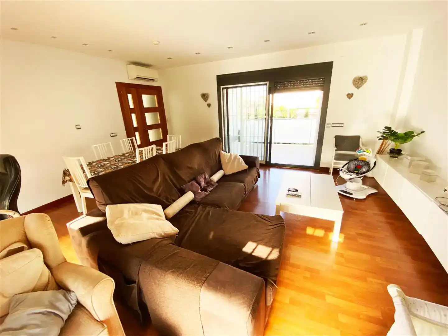 Sala d'estar de Dúplex en venda en  Almería Capital amb Aire condicionat