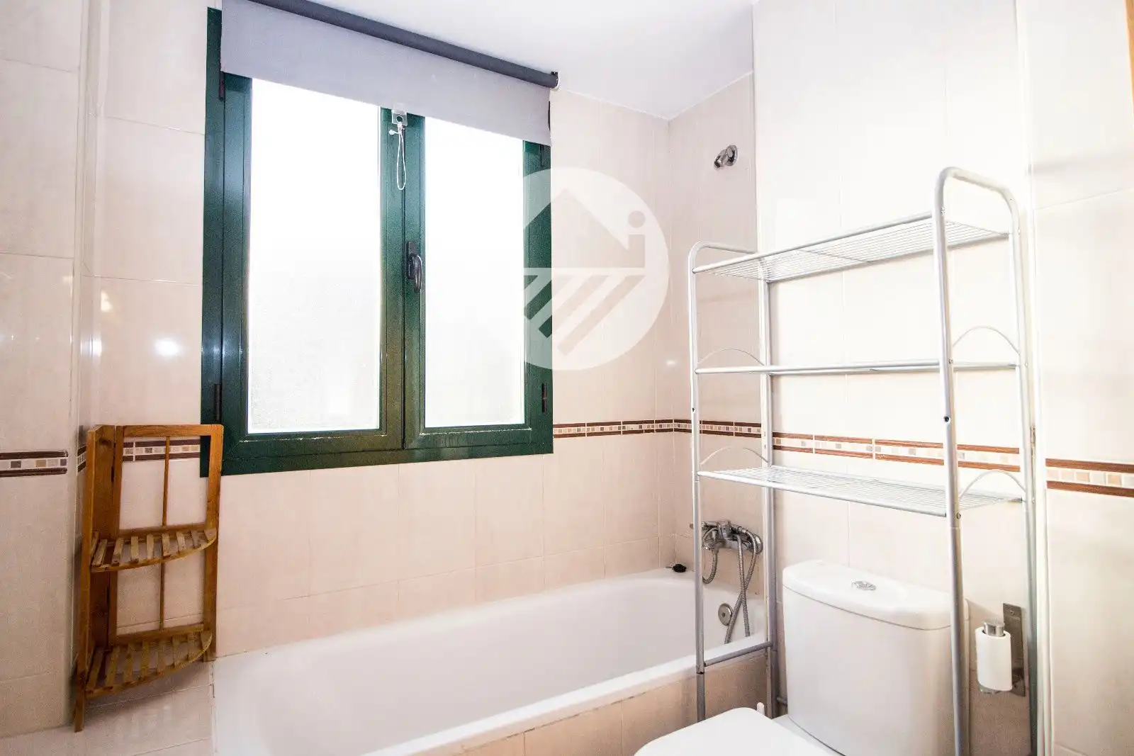 Bany de Apartament de lloguer en Madrid amb Calefacció