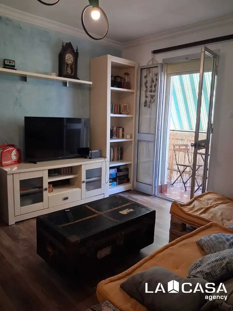 Sala d'estar de Pis en venda en Dos Hermanas amb Aire condicionat i Terrassa