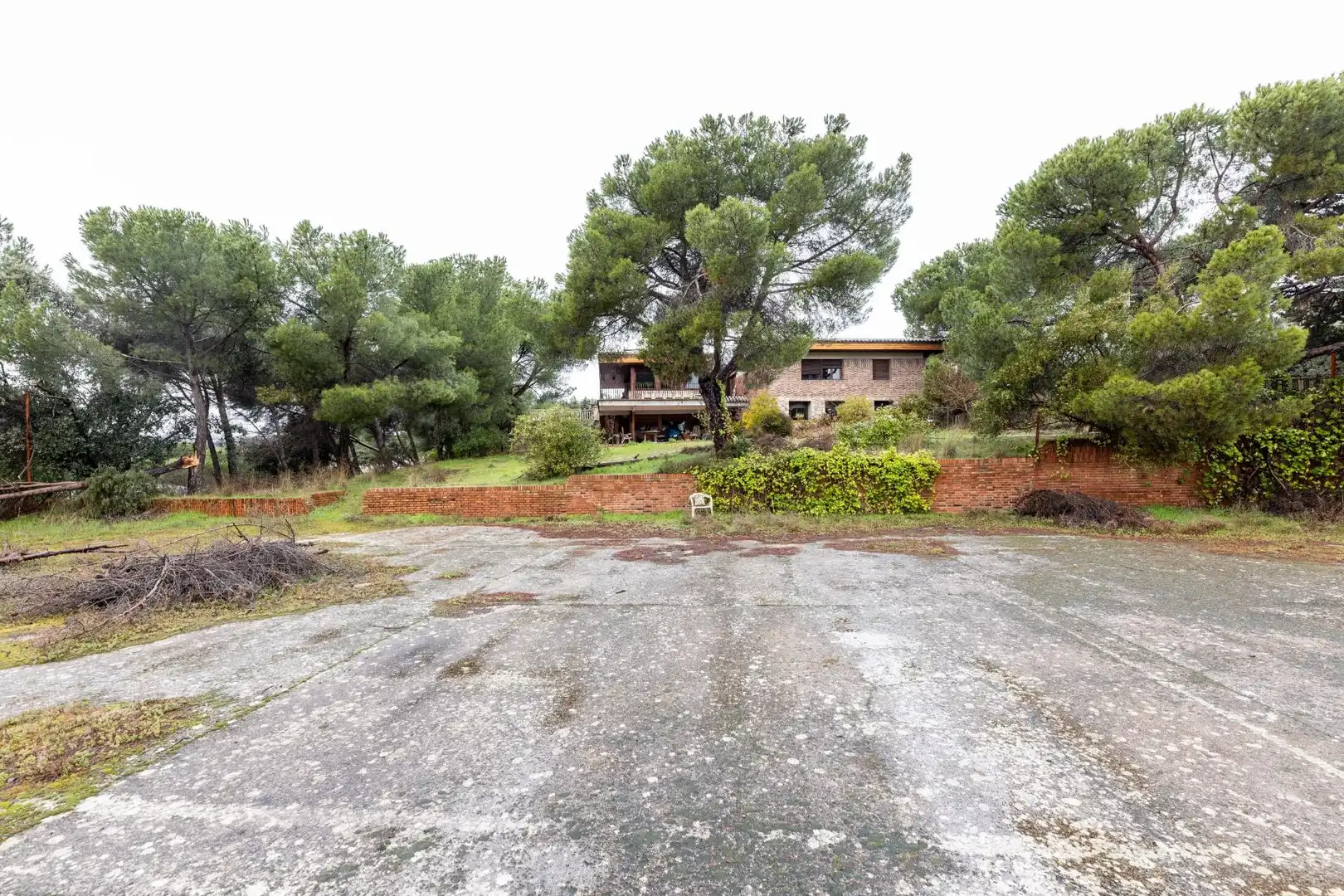 Vista exterior de Casa o xalet en venda en Torrelodones amb Calefacció, Jardí privat i Terrassa