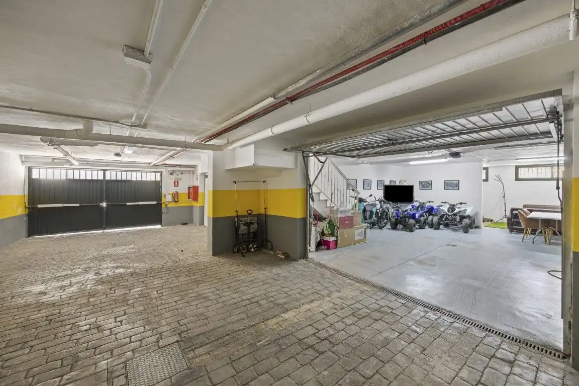 Parking of Detached homes for sale in Marbella  with Air Conditioner, Heating and Private garden