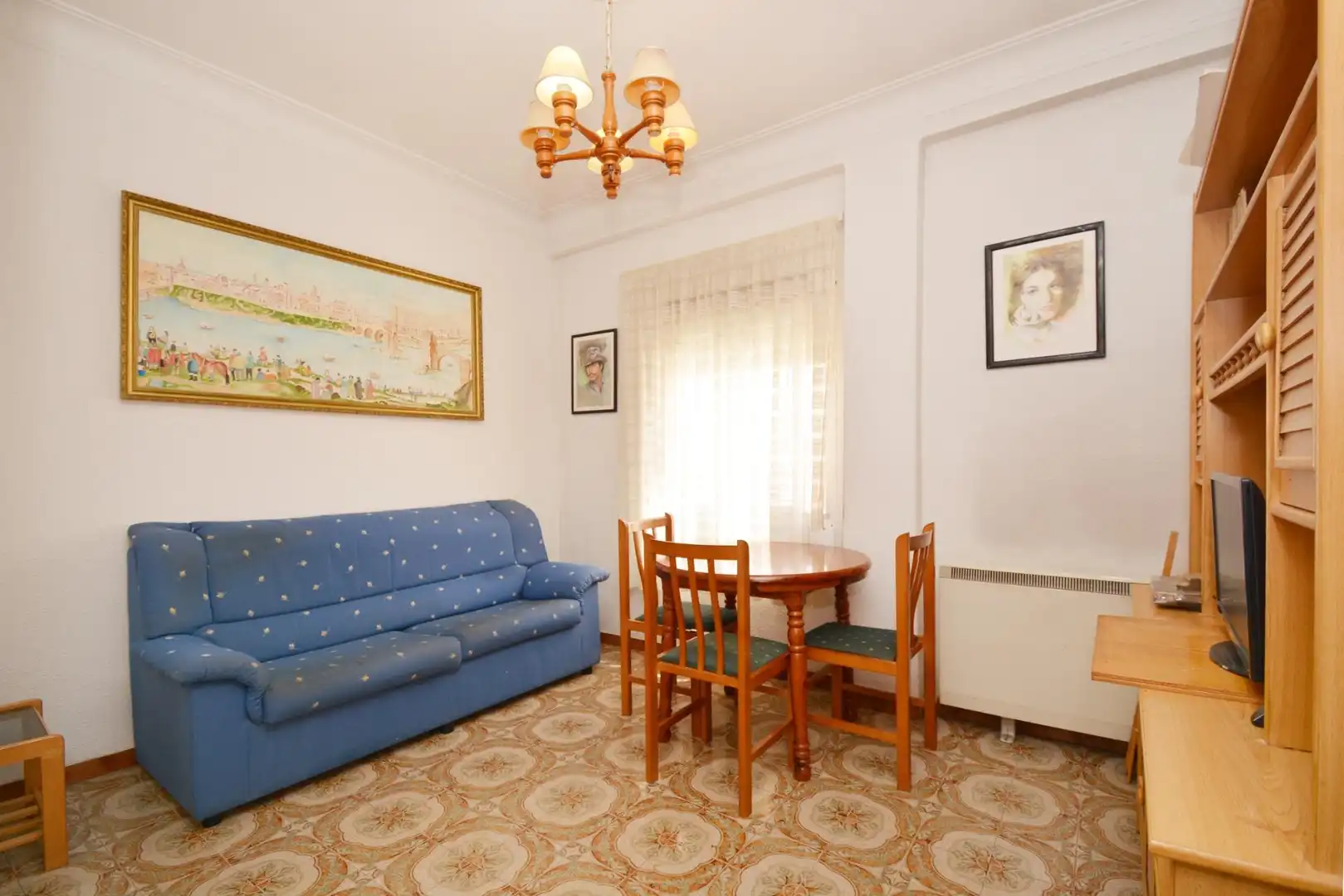 Sala d'estar de Pis en venda en Zaragoza amb Calefacció i Moblat