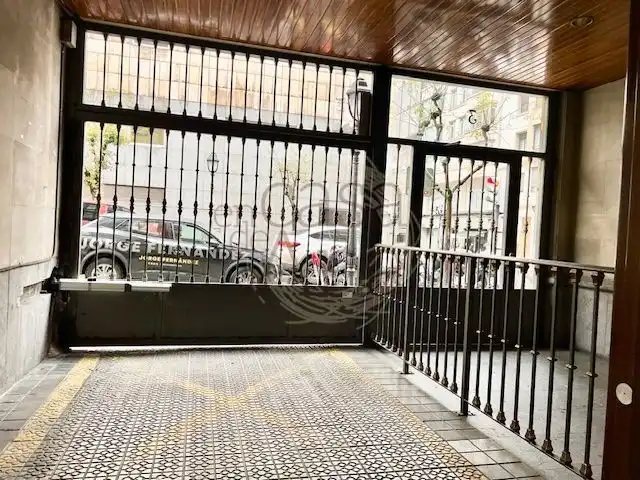 Parkplatz zur Miete in Colón de Larreátegui Kalea, imagen 2