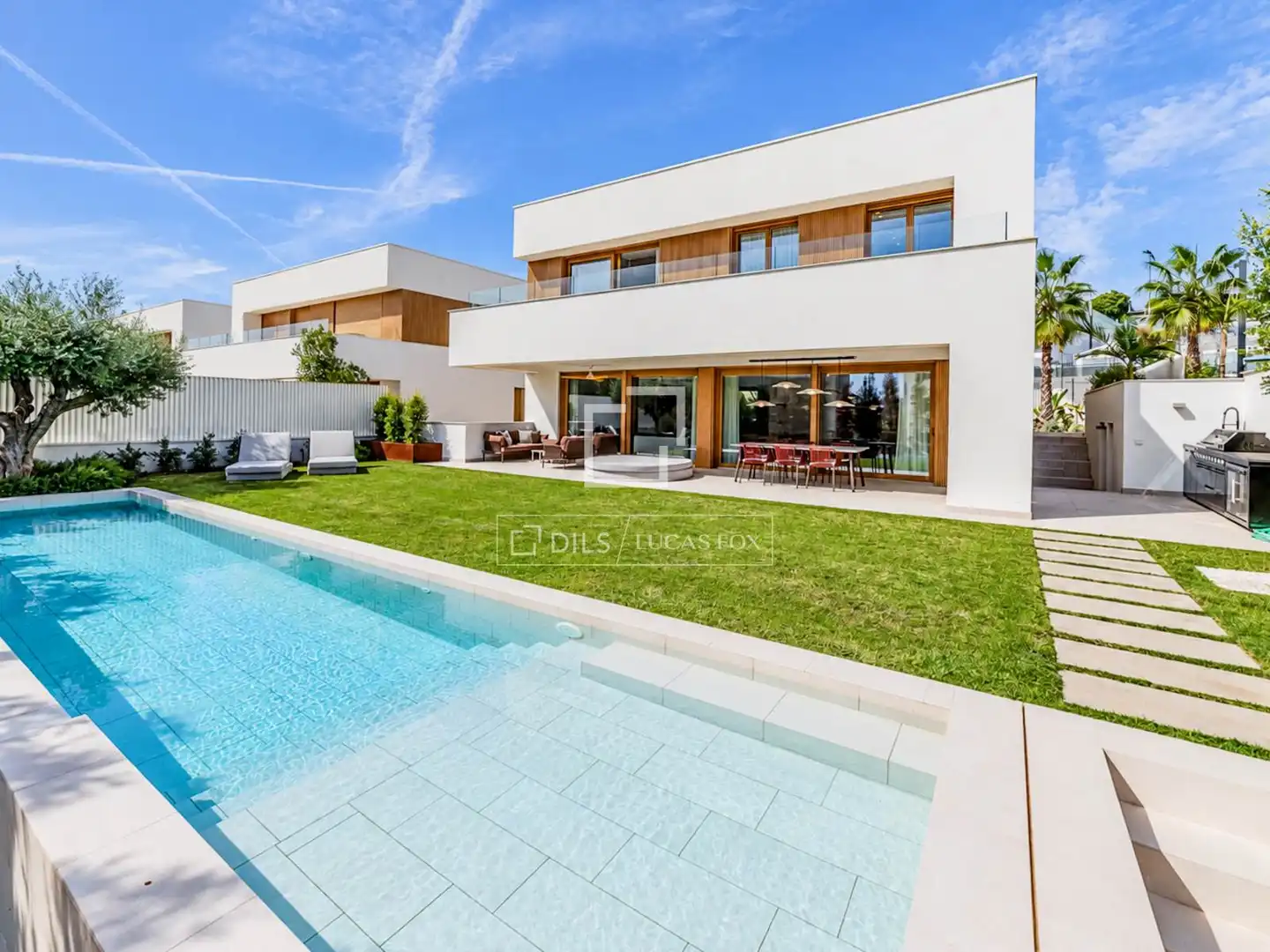 Villa con balcone in vendita a Vallpineda - Santa Bárbara