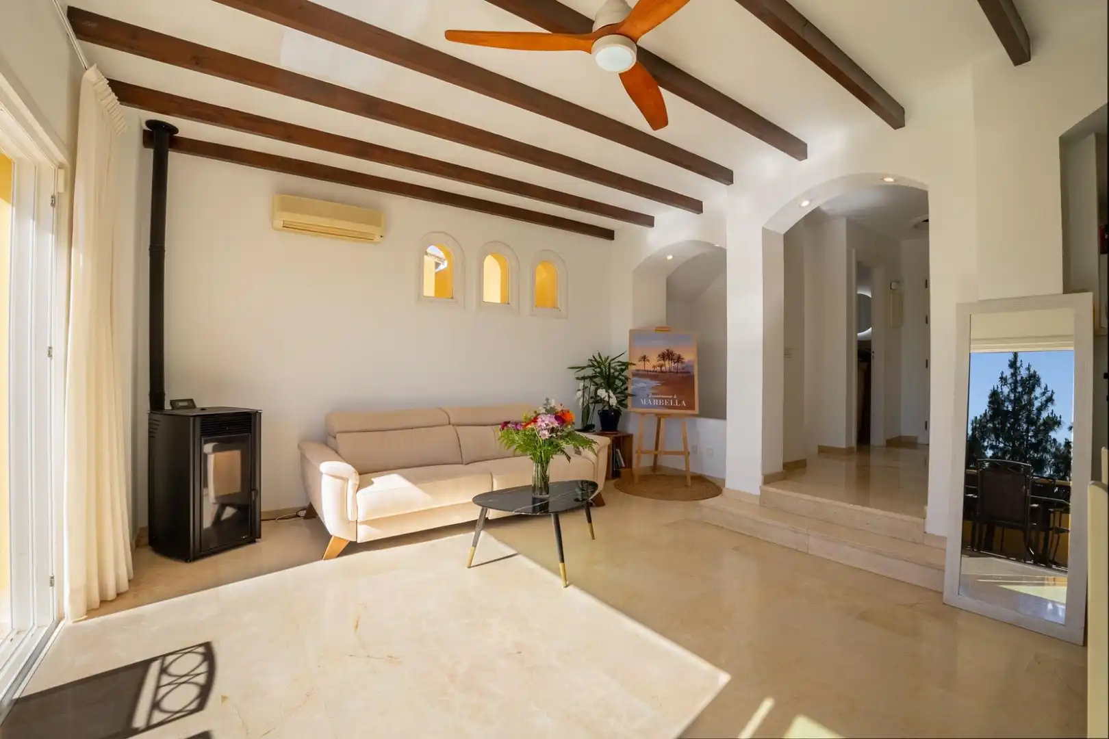 Living room of Detached homes for sale in Mijas