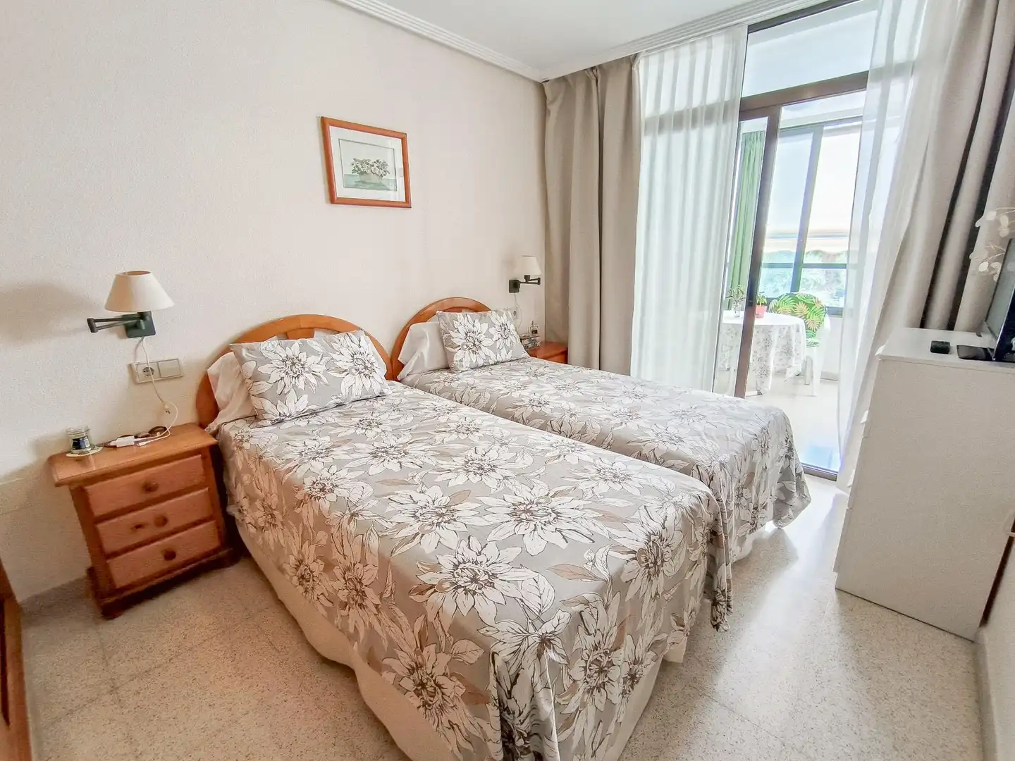 Dormitori de Apartament en venda en Benidorm amb Calefacció, Moblat i Piscina comunitària
