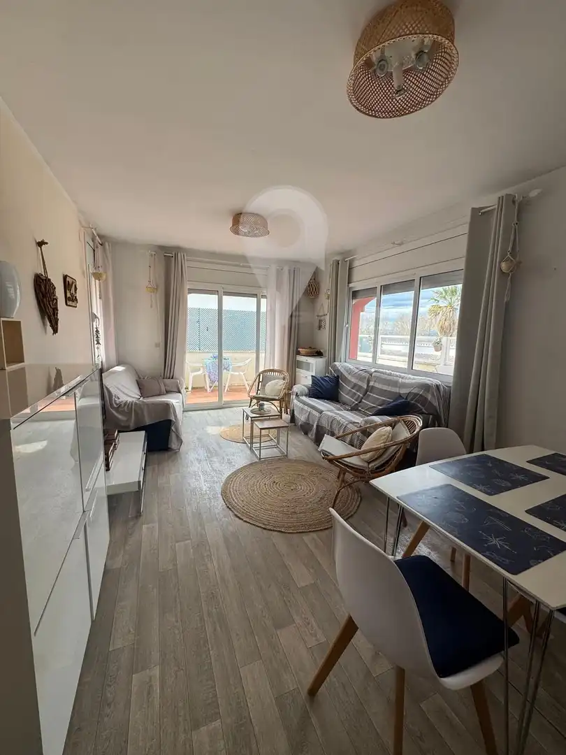 Sala de estar de Piso en venta en Empuriabrava con Aire acondicionado, Calefacción y Parquet