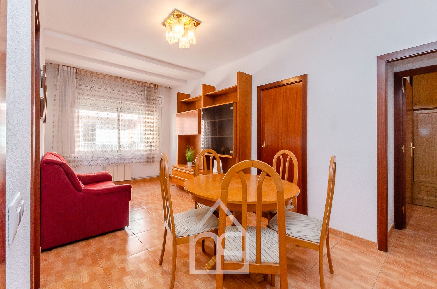 Comedor de Piso en venta en Cornellà de Llobregat con Calefacción y Balcón