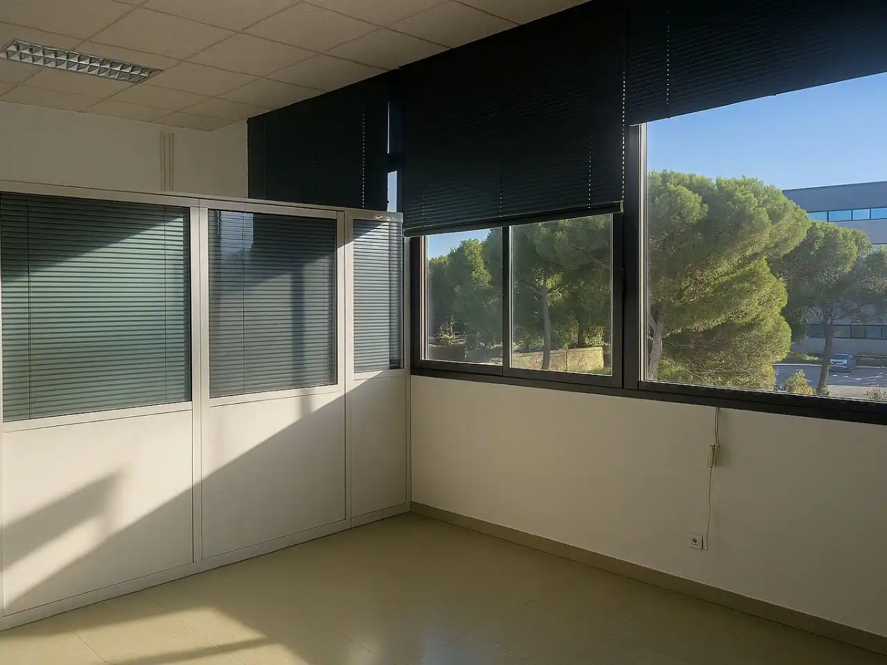 Commercial properties for rent in Alcobendas  with Air Conditioner and Furnished