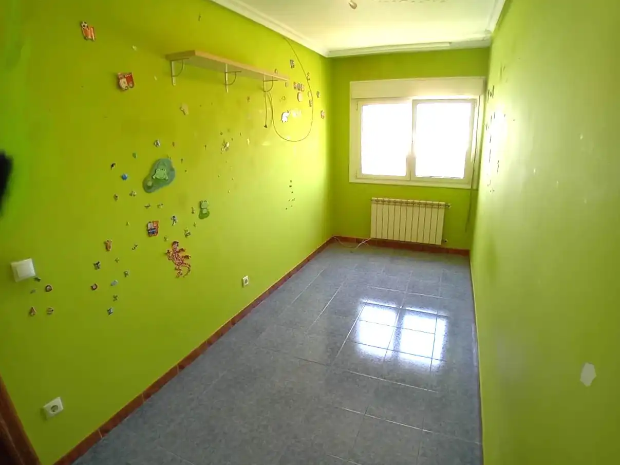Habitación de Piso en venta en Santoña con Calefacción y Parquet