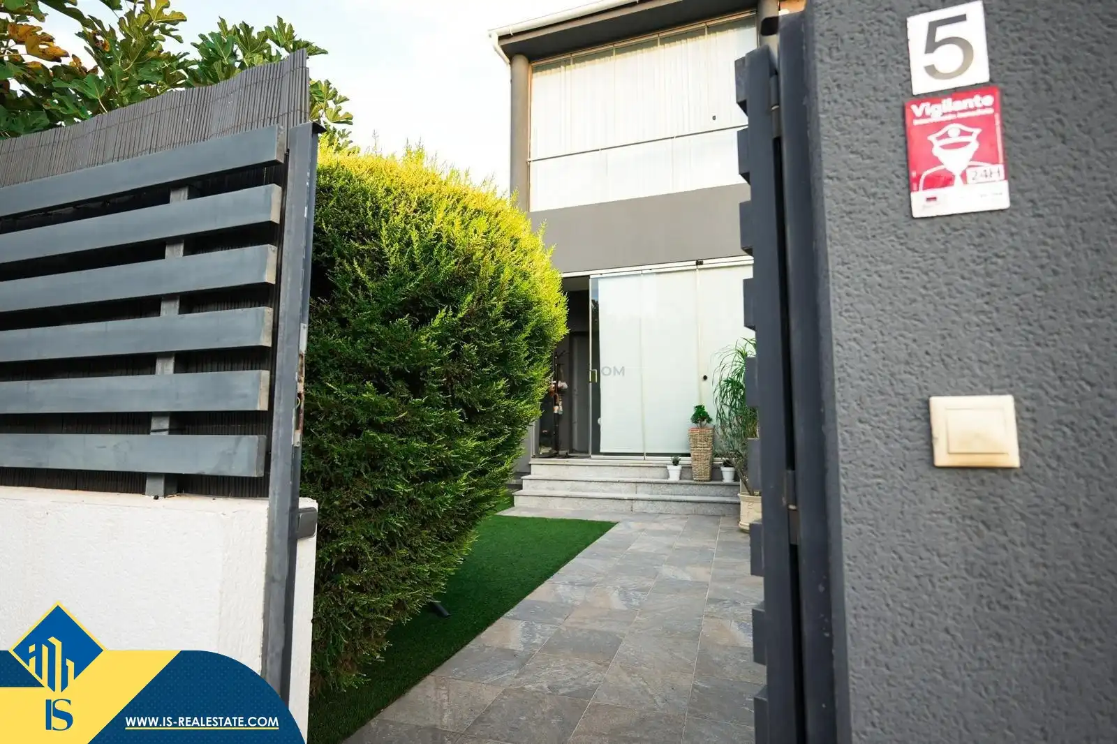 Vista exterior de Casa o chalet en venta en Torrevieja con Aire acondicionado, Jardín privado y Terraza