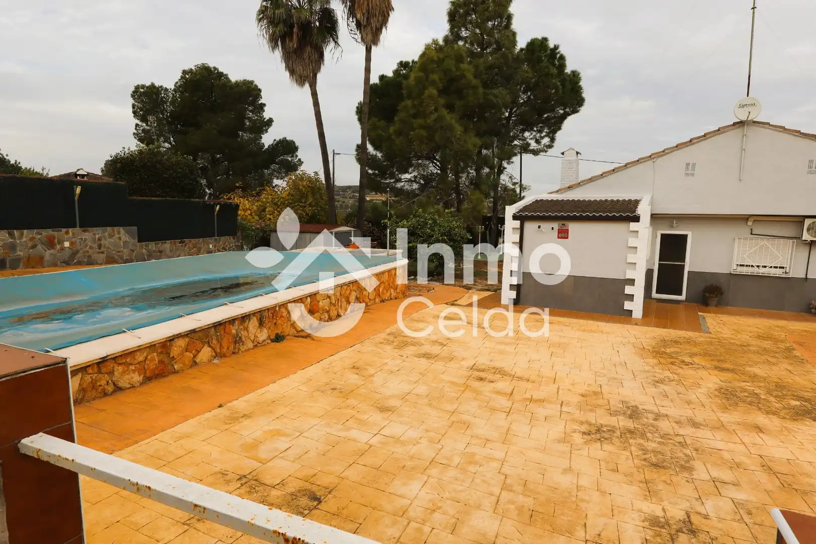 Piscina de Casa o chalet en venta en Chiva con Aire acondicionado, Calefacción y Jardín privado