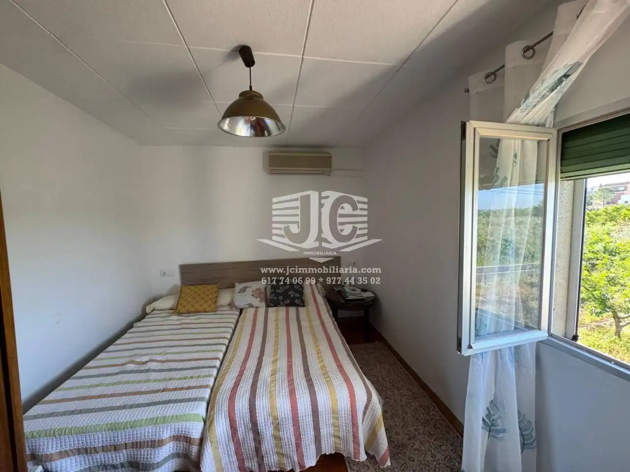 Dormitori de Casa o xalet en venda en Tortosa amb Aire condicionat, Jardí privat i Parquet
