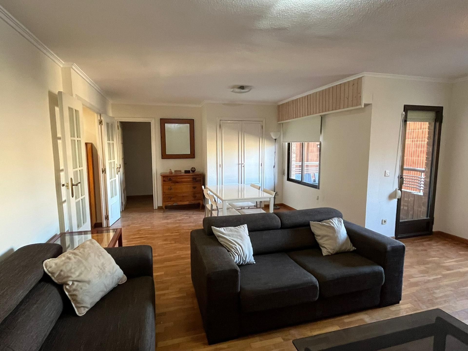 Living room of Flat to rent in  Valencia Capital  with Air Conditioner and Parquet flooring