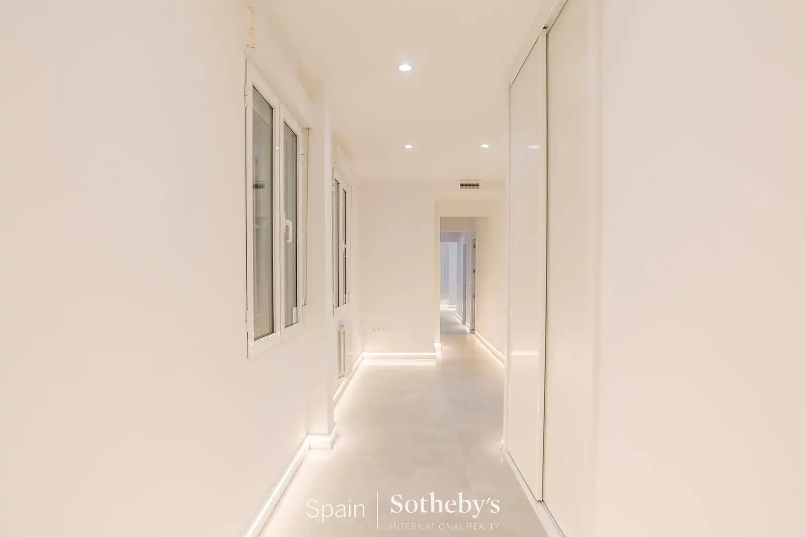 Apartments for sale in Calle de Benito Gutiérrez, Argüelles