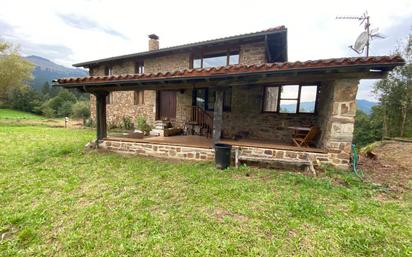 Vista exterior de Casa o xalet en venda en Okondo amb Calefacció, Jardí privat i Terrassa