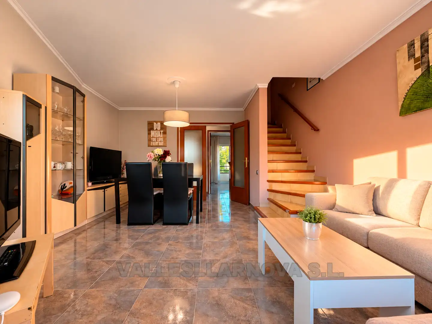 Sala d'estar de Casa adosada en venda en Barri de Lourdes - Gallecs