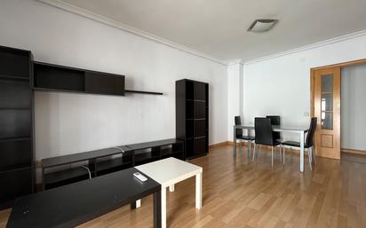 Living room of Flat for sale in Plasencia  with Air Conditioner and Balcony