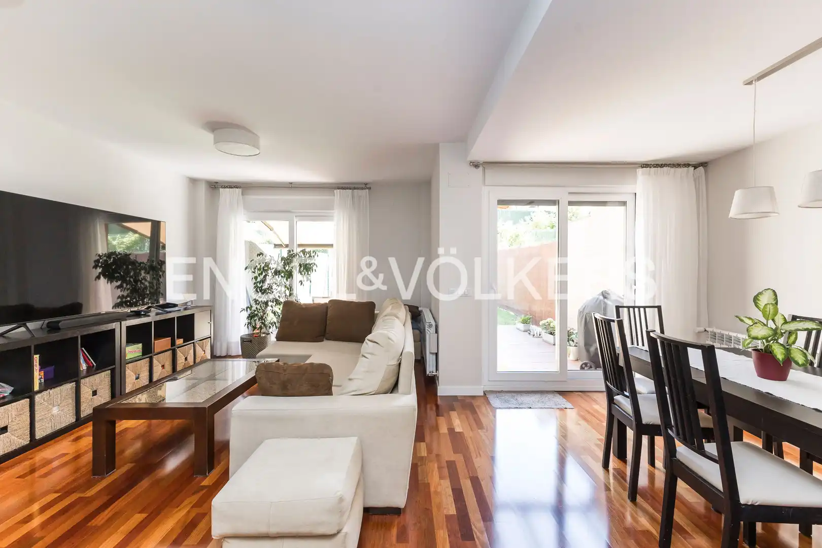 Vista exterior de Casa o chalet en venta en San Agustín del Guadalix con Aire acondicionado, Calefacción y Jardín privado