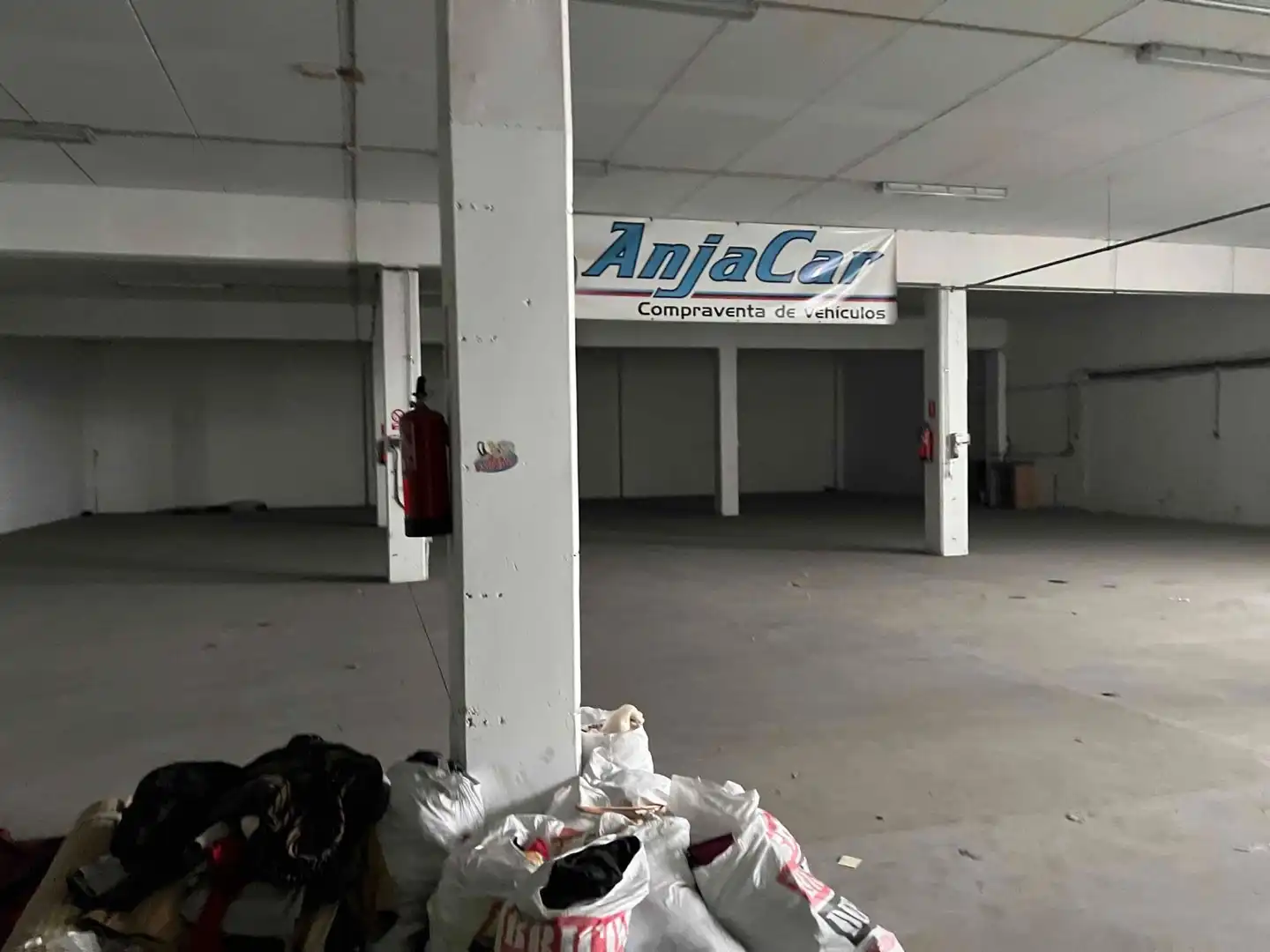 Aparcament de Nau industrial en venda en Culleredo