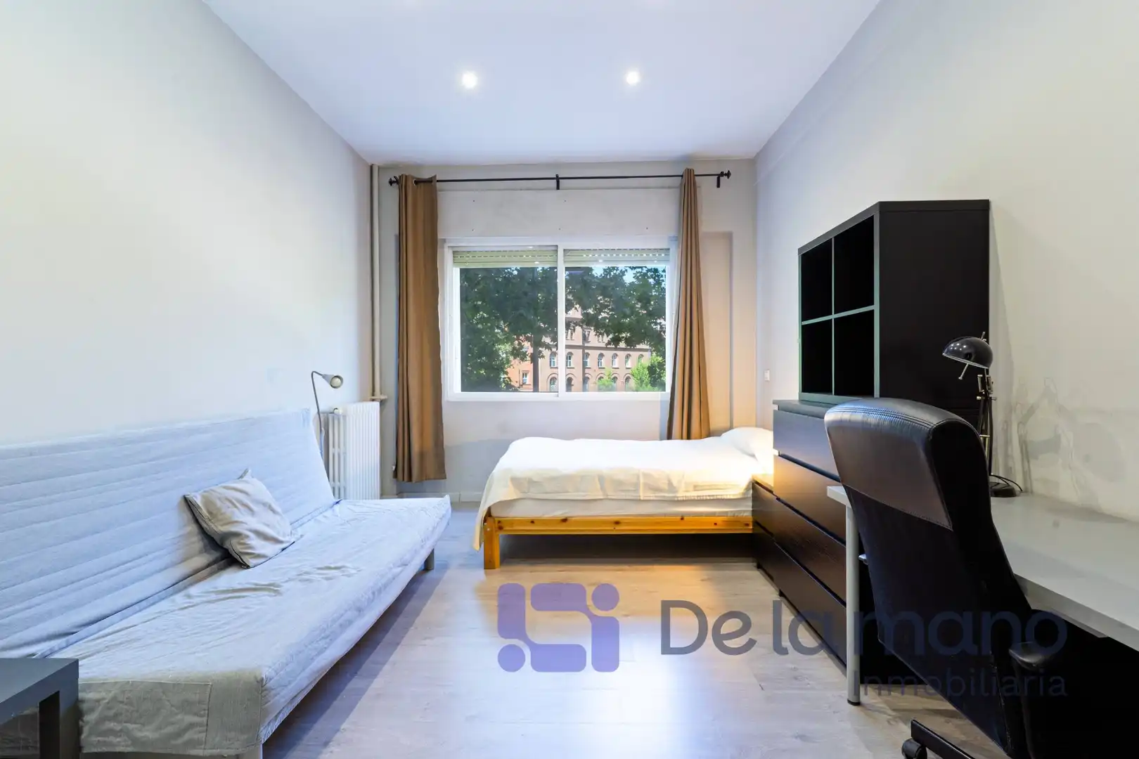 Schlafzimmer von Wohnung zur Miete in Madrid mit Klimaanlage, Heizung und Möbliert